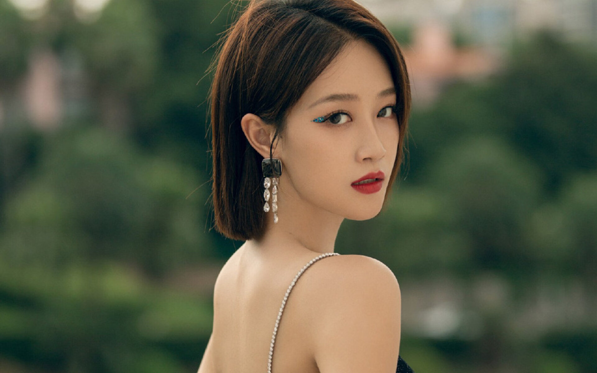 开云sport-节奏与爆发的交响，克瓦拉茨赫利亚闪耀，安哥拉掌控塞内加尔